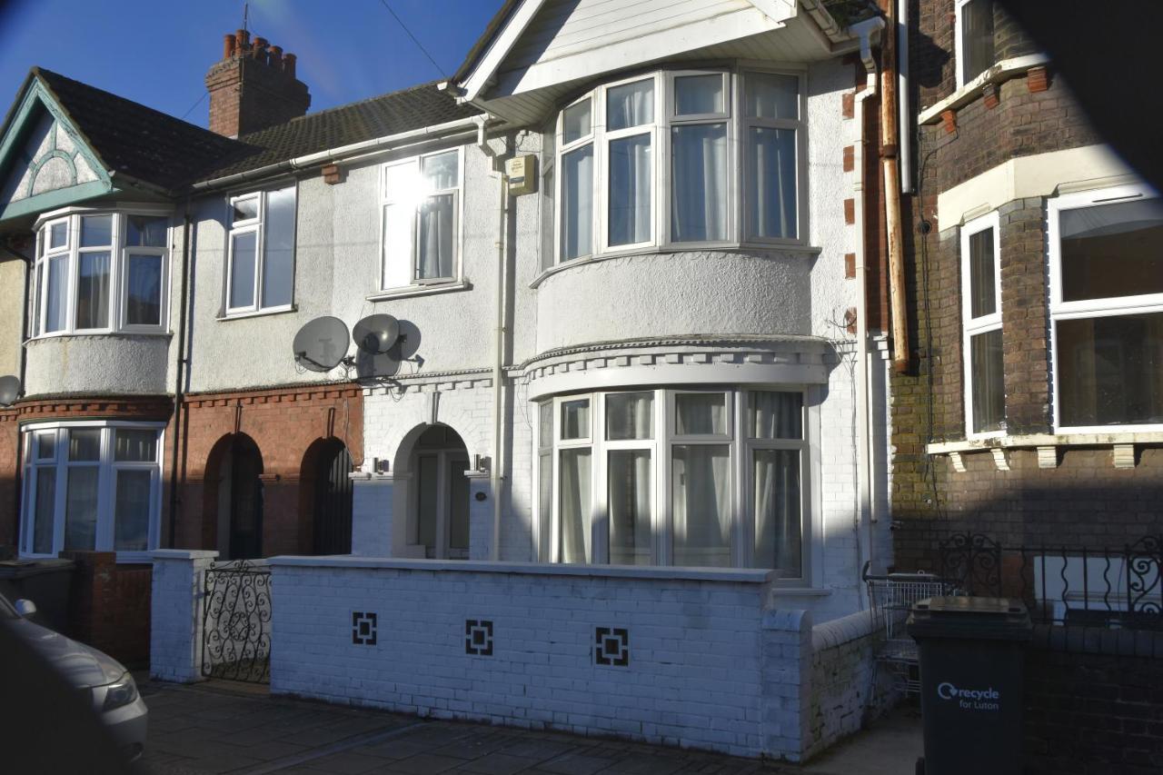 Clarendon House Hotel Luton  Kültér fotó